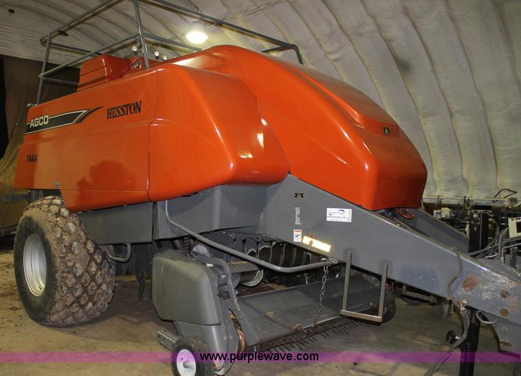 image for item G5866 2007 AGCO Hesston 7444 large square baler