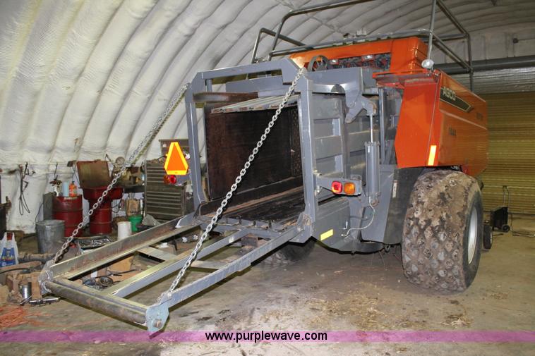 image for item G5866 2007 AGCO Hesston 7444 large square baler