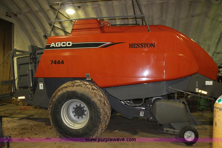 image for item G5866 2007 AGCO Hesston 7444 large square baler