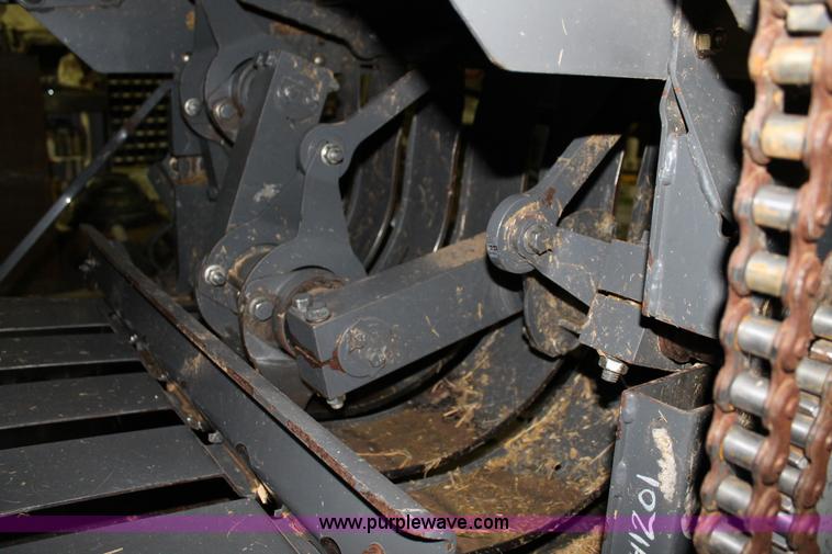 image for item G5866 2007 AGCO Hesston 7444 large square baler