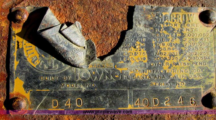 image for item I4951 Towner Village Tools D40 off-set disk harrow