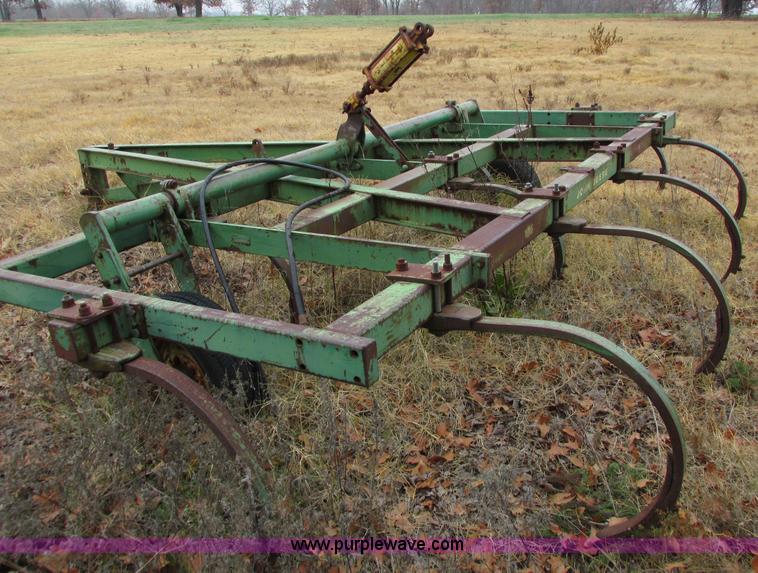 image for item I4953 John Deere spring tooth harrow