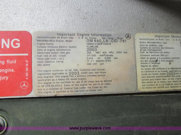 image for item I4962 2004 Freightliner Columbia semi truck