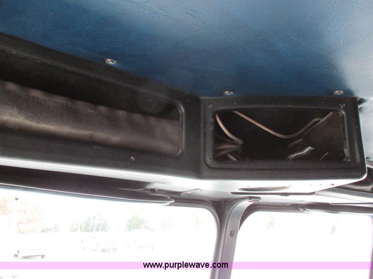 image for item I4963 1985 Freightliner FLT-10464T semi truck