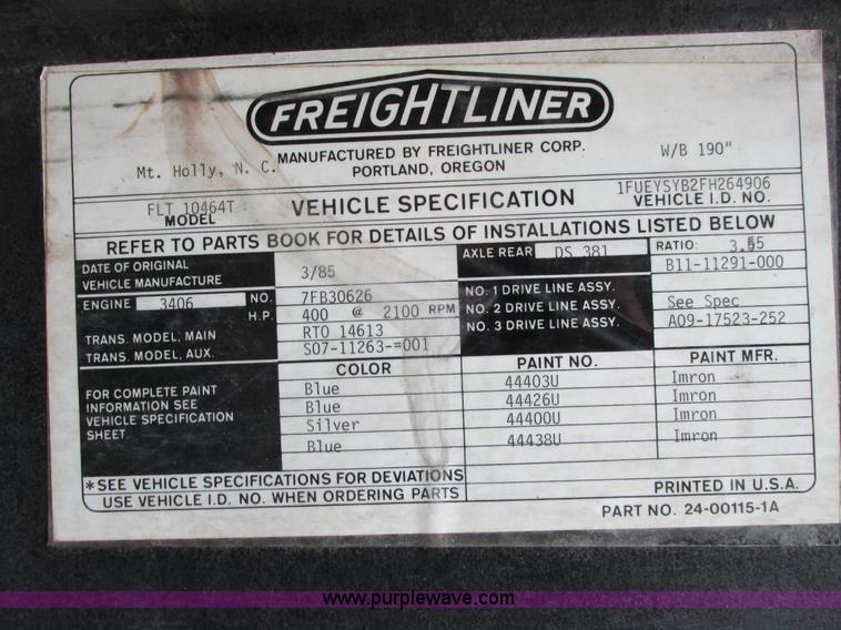 image for item I4963 1985 Freightliner FLT-10464T semi truck