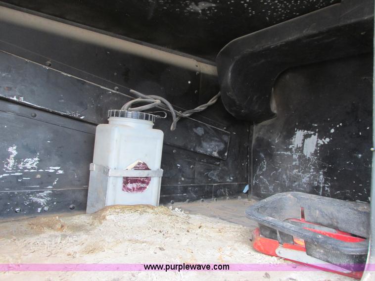 image for item I4963 1985 Freightliner FLT-10464T semi truck