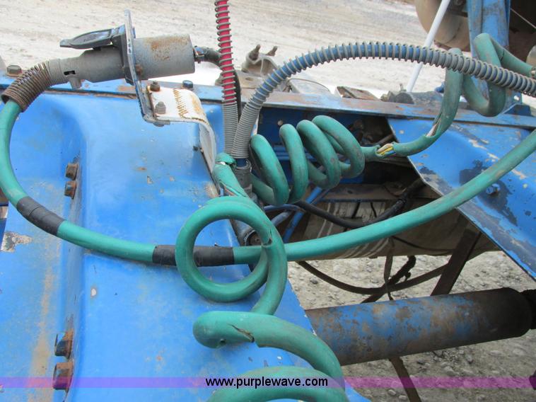 image for item I4963 1985 Freightliner FLT-10464T semi truck