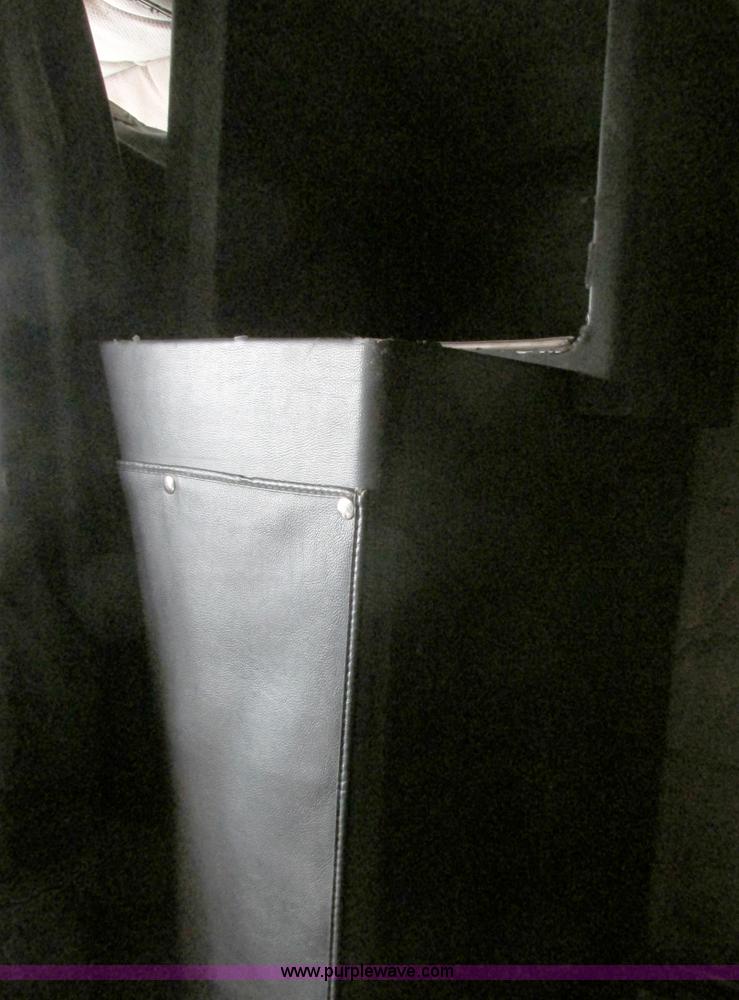 image for item I4964 1993 Freightliner FLD120 semi truck