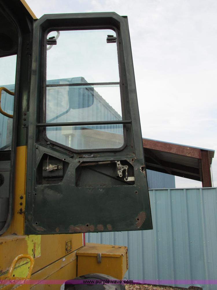 image for item I4965 2006 Kawasaki 50ZV wheel loader