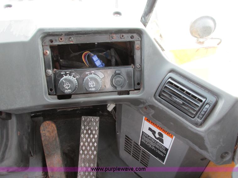 image for item I4965 2006 Kawasaki 50ZV wheel loader