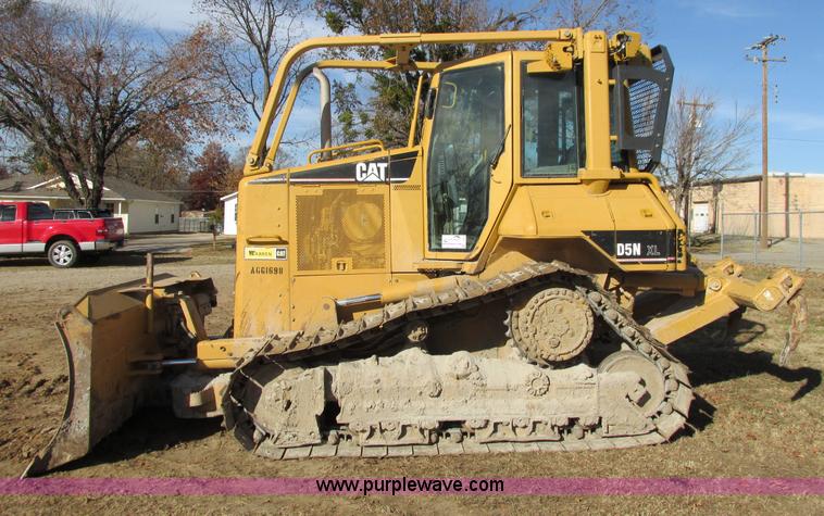 image for item I4966 2005 Caterpillar D5N XL dozer