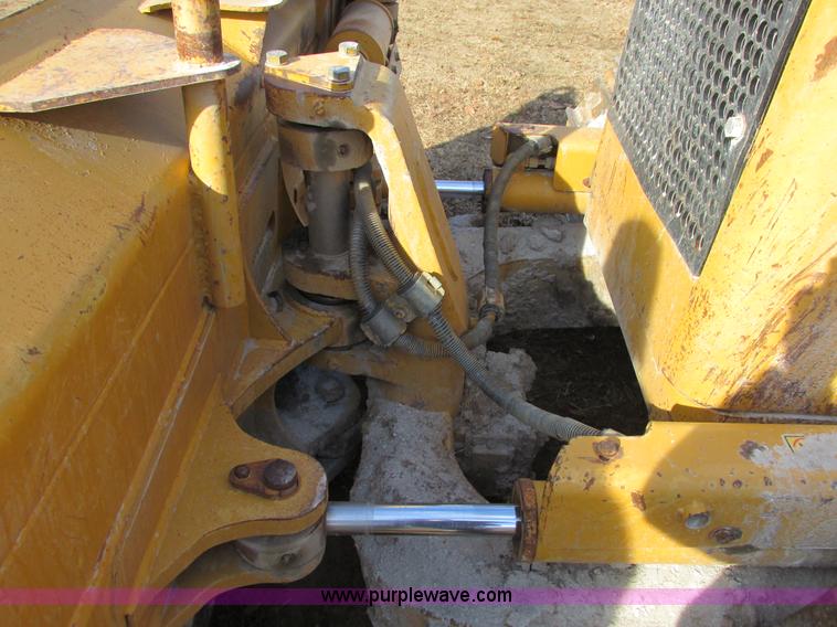 image for item I4966 2005 Caterpillar D5N XL dozer