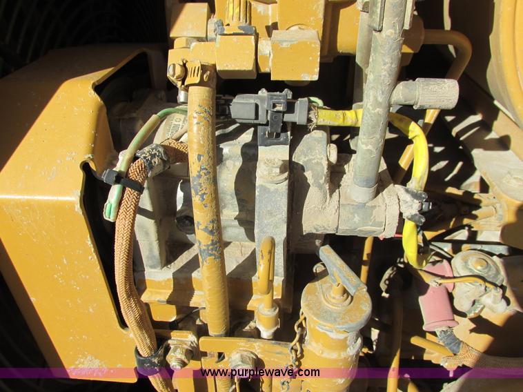 image for item I4966 2005 Caterpillar D5N XL dozer