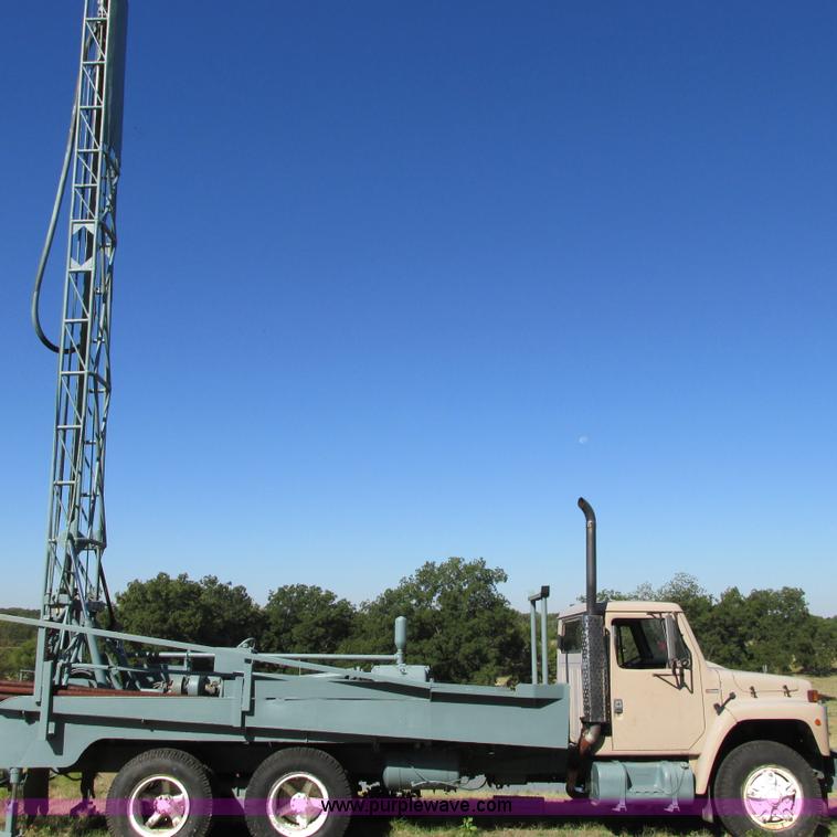 image for item I4981 1980 International F1954 truck with Mayhew drill rig