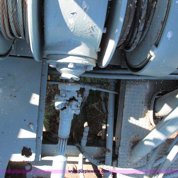 image for item I4981 1980 International F1954 truck with Mayhew drill rig