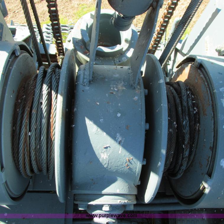 image for item I4981 1980 International F1954 truck with Mayhew drill rig