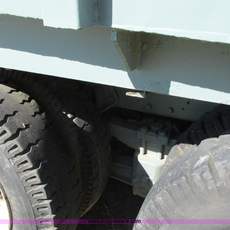 image for item I4981 1980 International F1954 truck with Mayhew drill rig