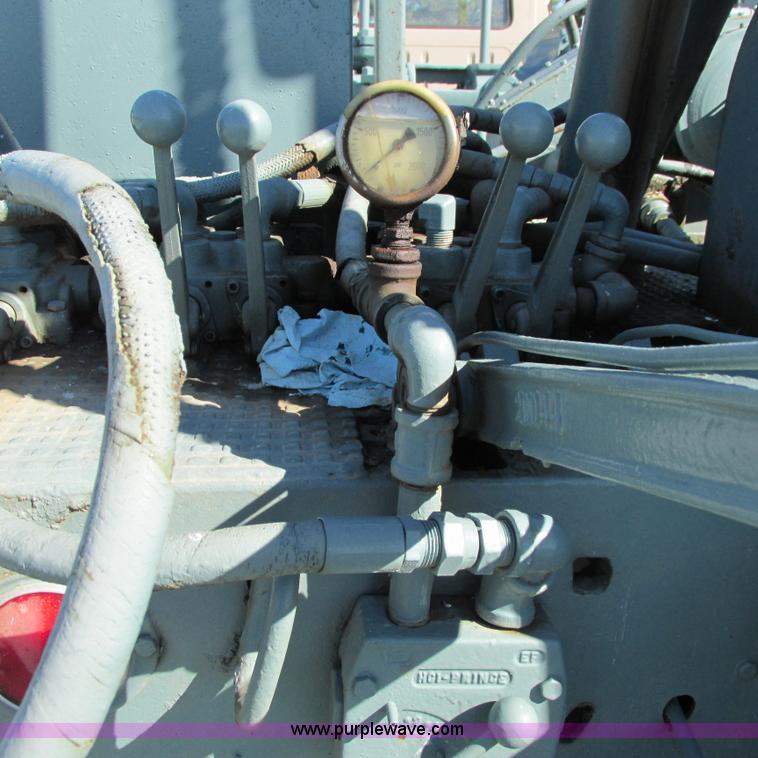 image for item I4981 1980 International F1954 truck with Mayhew drill rig