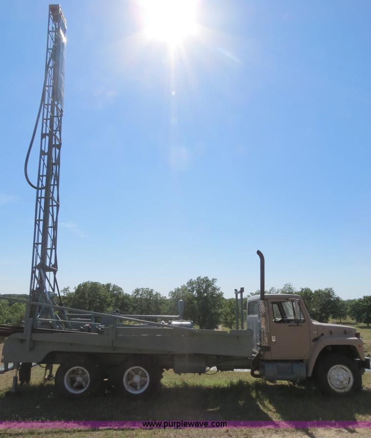 image for item I4981 1980 International F1954 truck with Mayhew drill rig
