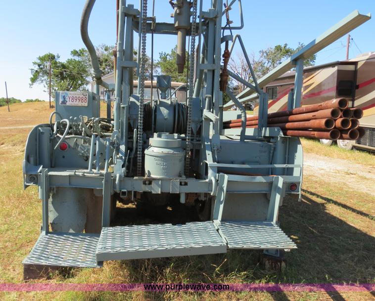 image for item I4981 1980 International F1954 truck with Mayhew drill rig