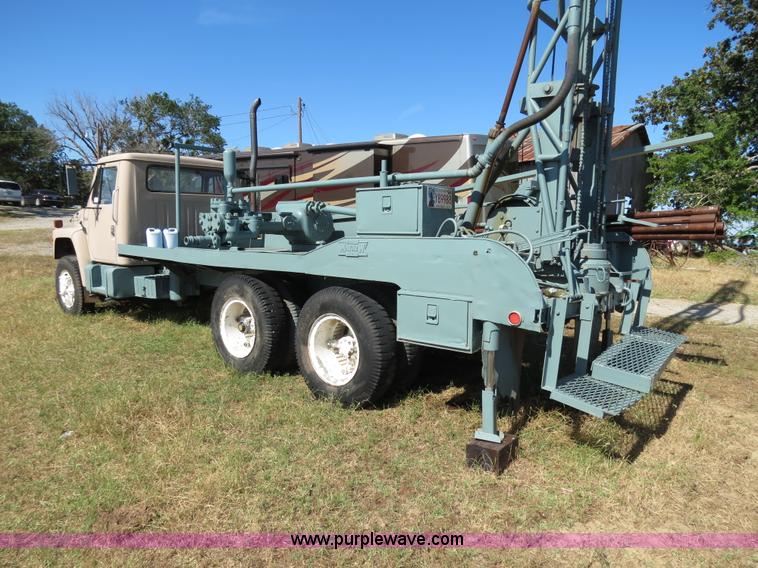 image for item I4981 1980 International F1954 truck with Mayhew drill rig