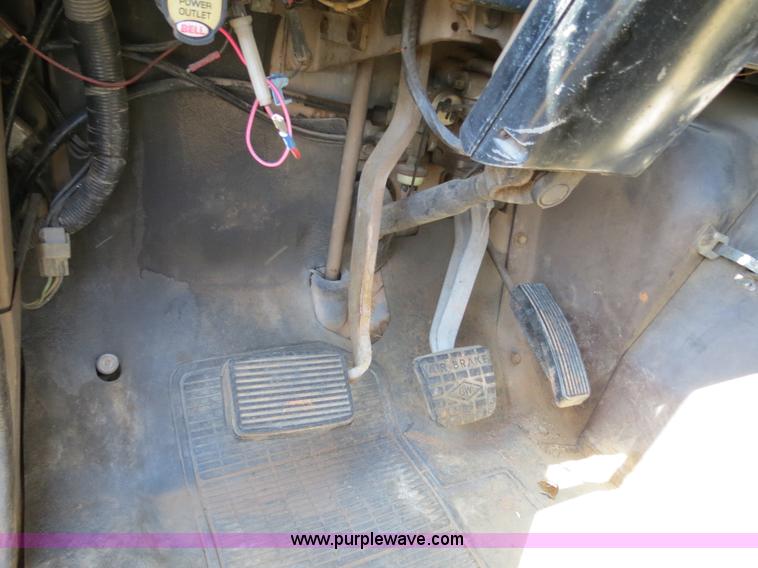 image for item I4981 1980 International F1954 truck with Mayhew drill rig