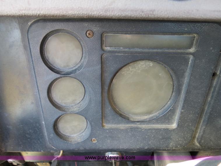 image for item I4981 1980 International F1954 truck with Mayhew drill rig