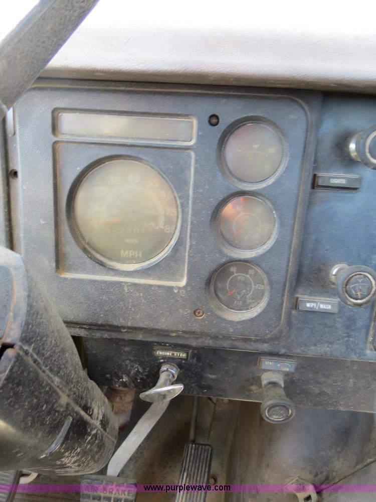 image for item I4981 1980 International F1954 truck with Mayhew drill rig