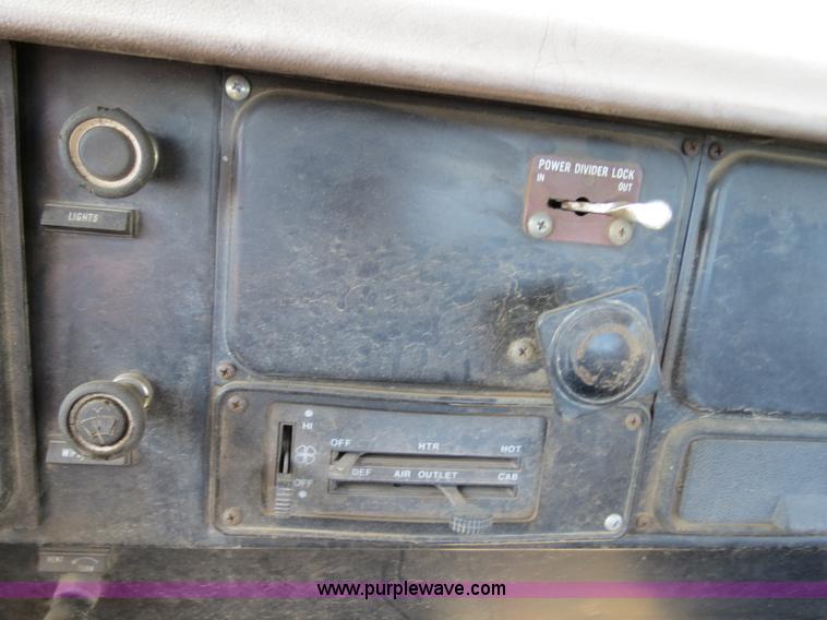 image for item I4981 1980 International F1954 truck with Mayhew drill rig