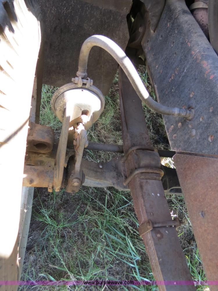 image for item I4981 1980 International F1954 truck with Mayhew drill rig