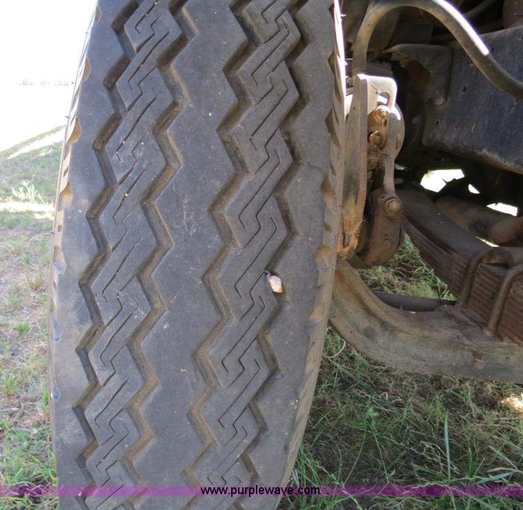 image for item I4981 1980 International F1954 truck with Mayhew drill rig