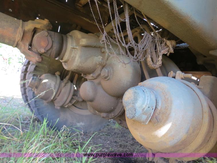 image for item I4981 1980 International F1954 truck with Mayhew drill rig