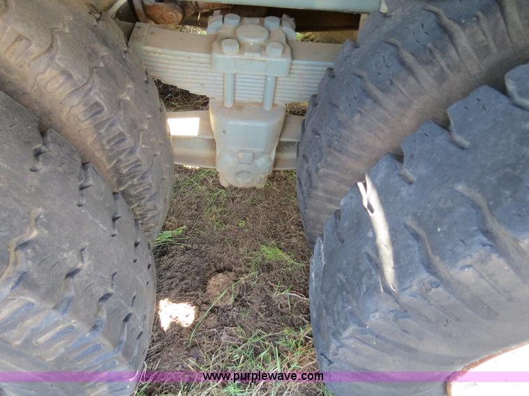 image for item I4981 1980 International F1954 truck with Mayhew drill rig