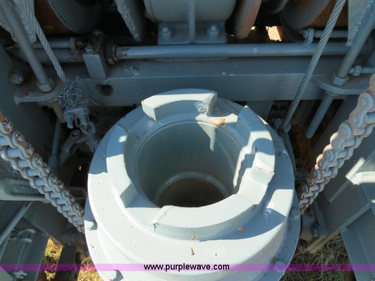 image for item I4981 1980 International F1954 truck with Mayhew drill rig