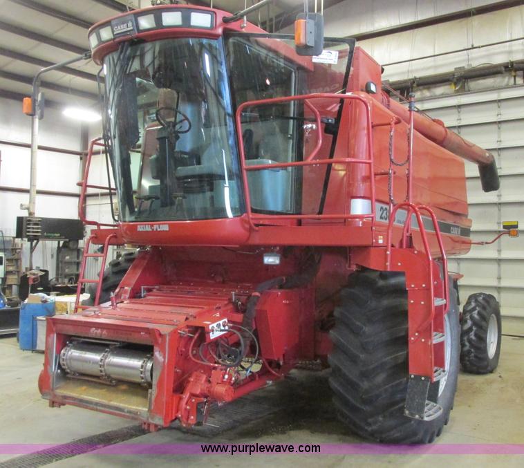 image for item A8649 2004 Case IH 2388 combine