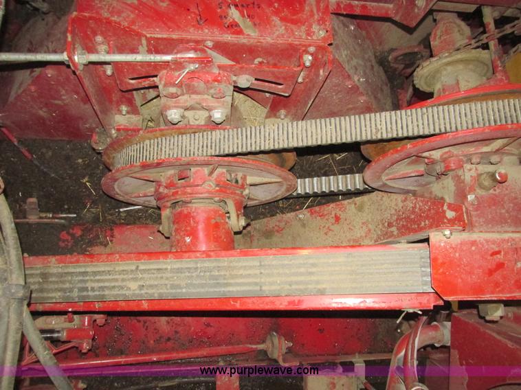 image for item A8649 2004 Case IH 2388 combine