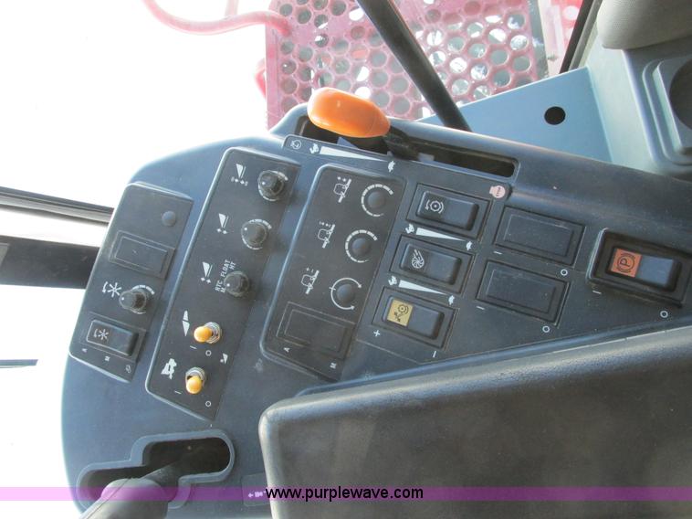 image for item A8649 2004 Case IH 2388 combine