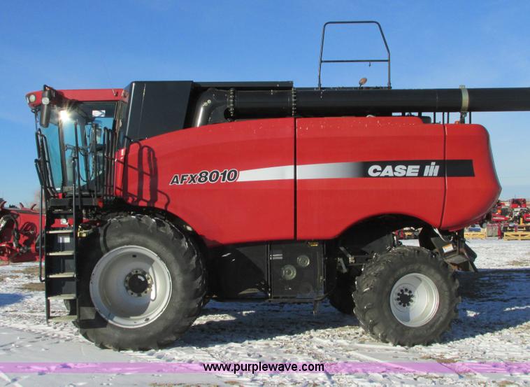 image for item A8650 2005 Case IH 8010 combine