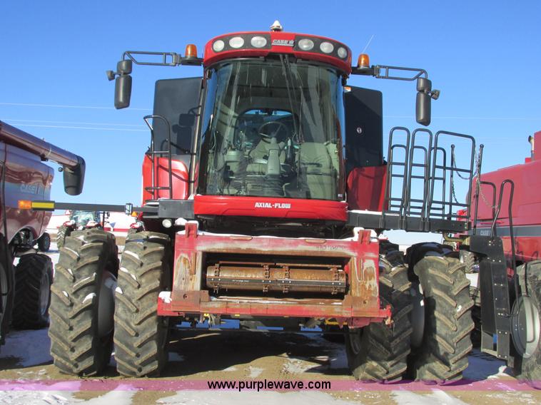 image for item A8650 2005 Case IH 8010 combine