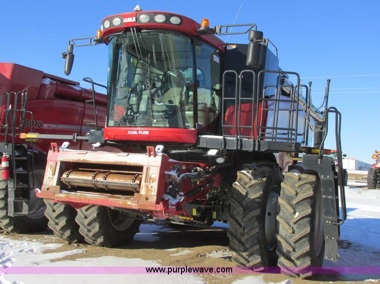 image for item A8650 2005 Case IH 8010 combine