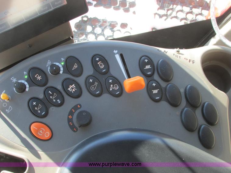 image for item A8650 2005 Case IH 8010 combine