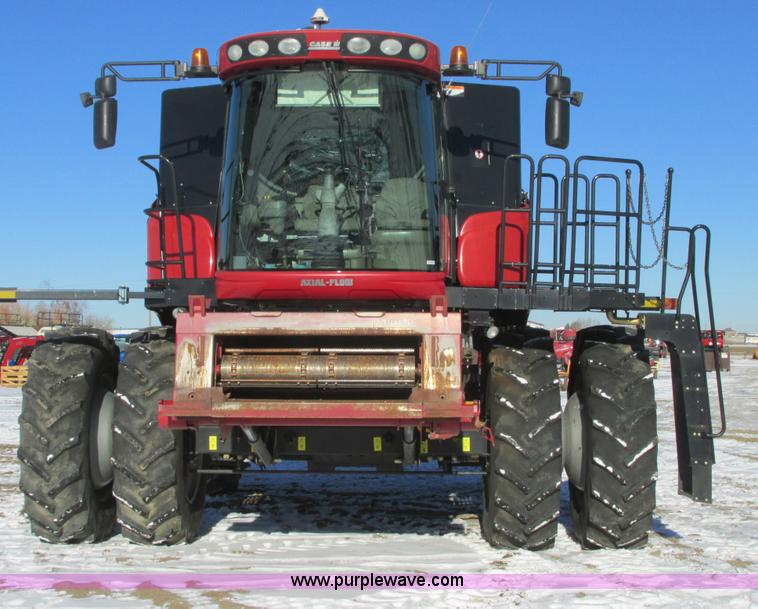 image for item A8650 2005 Case IH 8010 combine