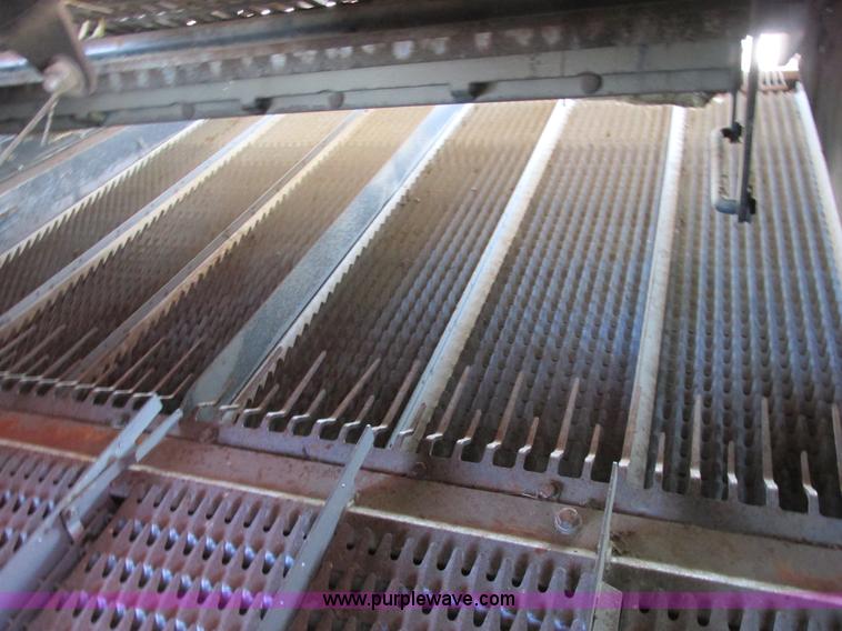 image for item A8650 2005 Case IH 8010 combine