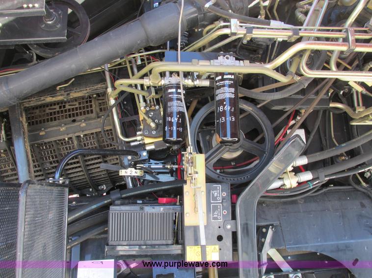 image for item A8650 2005 Case IH 8010 combine