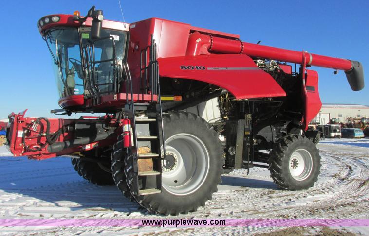 image for item A8651 2008 Case IH 8010 combine