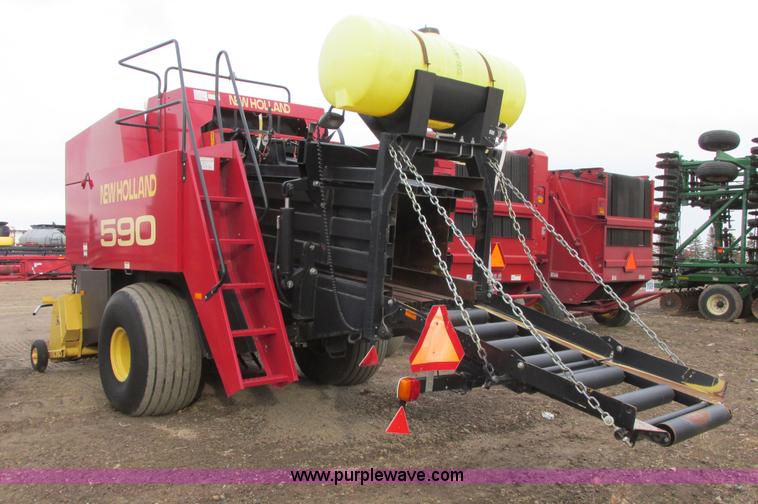 image for item A8653 1998 New Holland 590 square baler