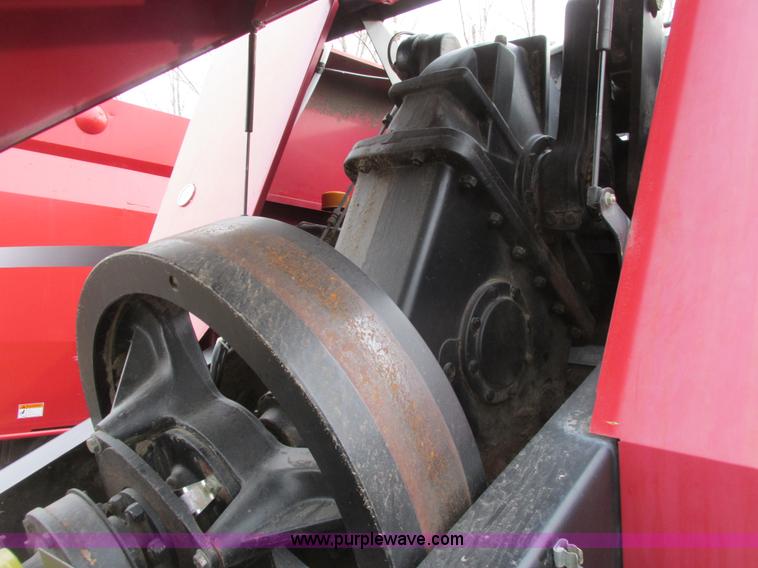 image for item A8653 1998 New Holland 590 square baler