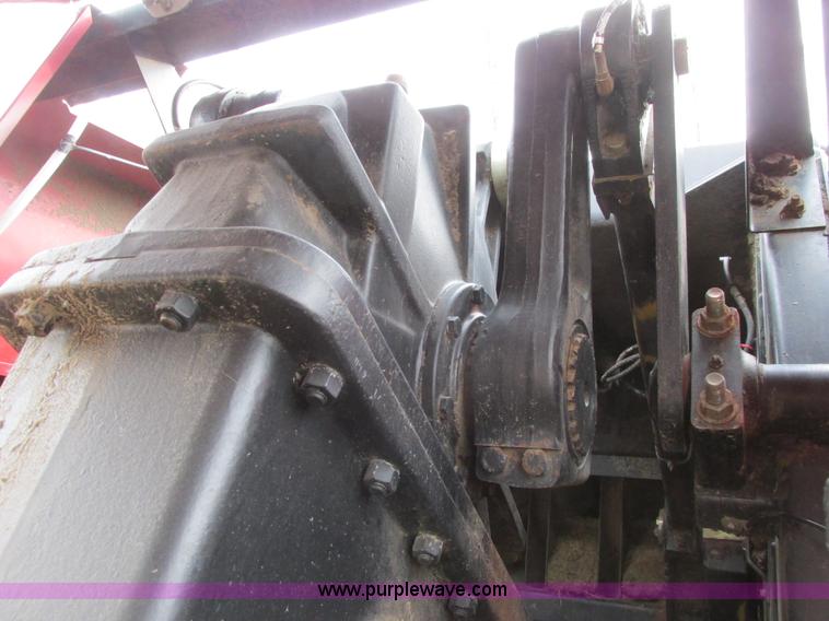 image for item A8653 1998 New Holland 590 square baler