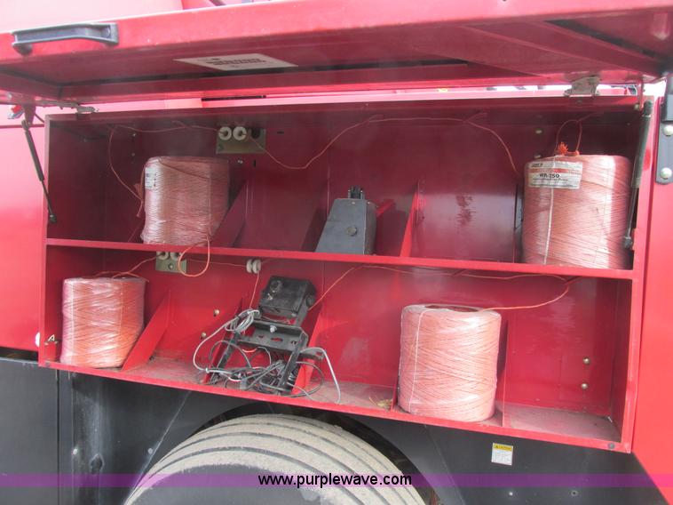 image for item A8653 1998 New Holland 590 square baler