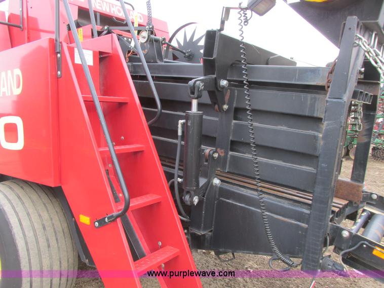 image for item A8653 1998 New Holland 590 square baler